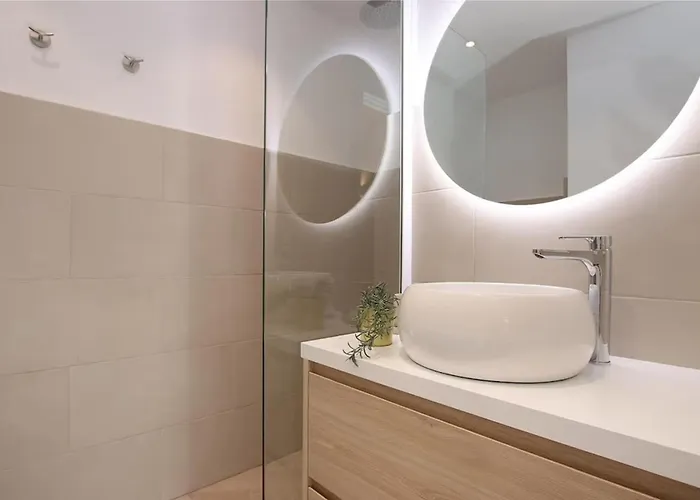 Rustic House Recently Renovated With Views To The Mountains By Renthousing Вілла Польєнса