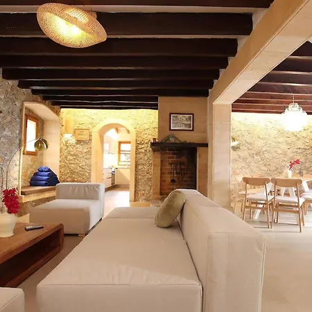 Villa Rustic House Recently Renovated With Views To The Mountains By Renthousing *