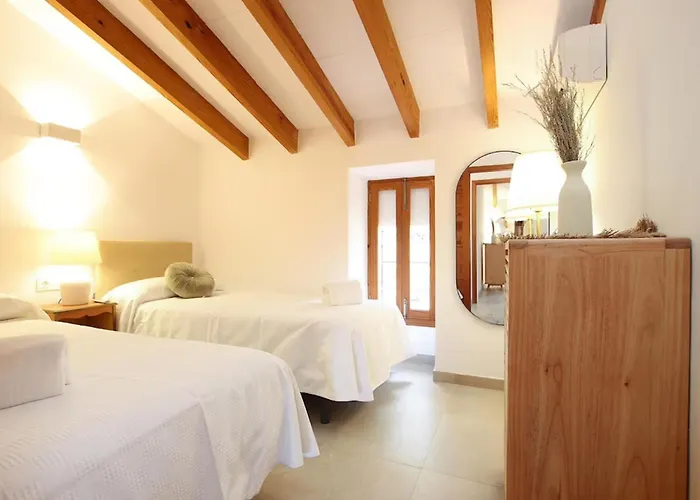 Rustic House Recently Renovated With Views To The Mountains By Renthousing Villa *