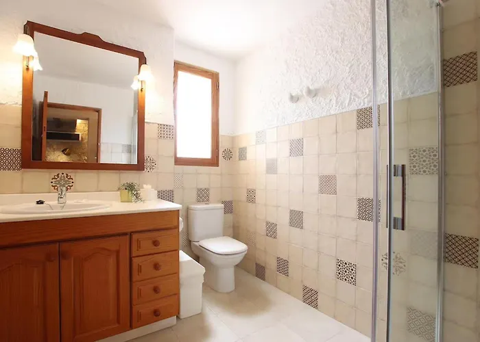 Villa Rustic House Recently Renovated With Views To The Mountains By Renthousing *