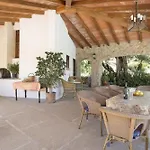 Rustic House Recently Renovated With Views To The Mountains By Renthousing