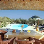 Rustic House Recently Renovated With Views To The Mountains By Renthousing