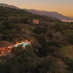 Rustic House Recently Renovated With Views To The Mountains By Renthousing *