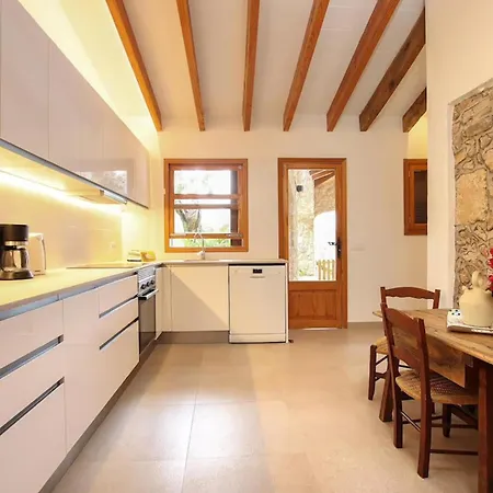Villa Rustic House Recently Renovated With Views To The Mountains By Renthousing