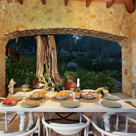 Villa Rustic House Recently Renovated With Views To The Mountains By Renthousing *