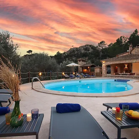 Rustic House Recently Renovated With Views To The Mountains By Renthousing Pollença