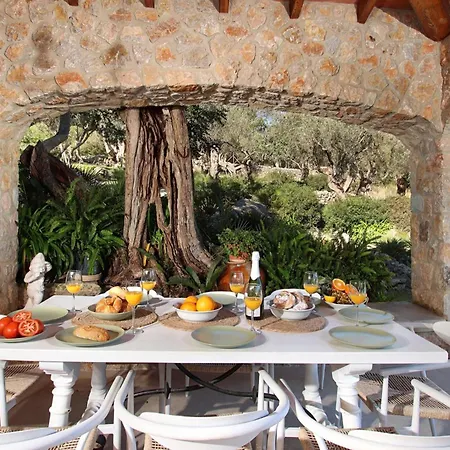 Villa Rustic House Recently Renovated With Views To The Mountains By Renthousing Pollença